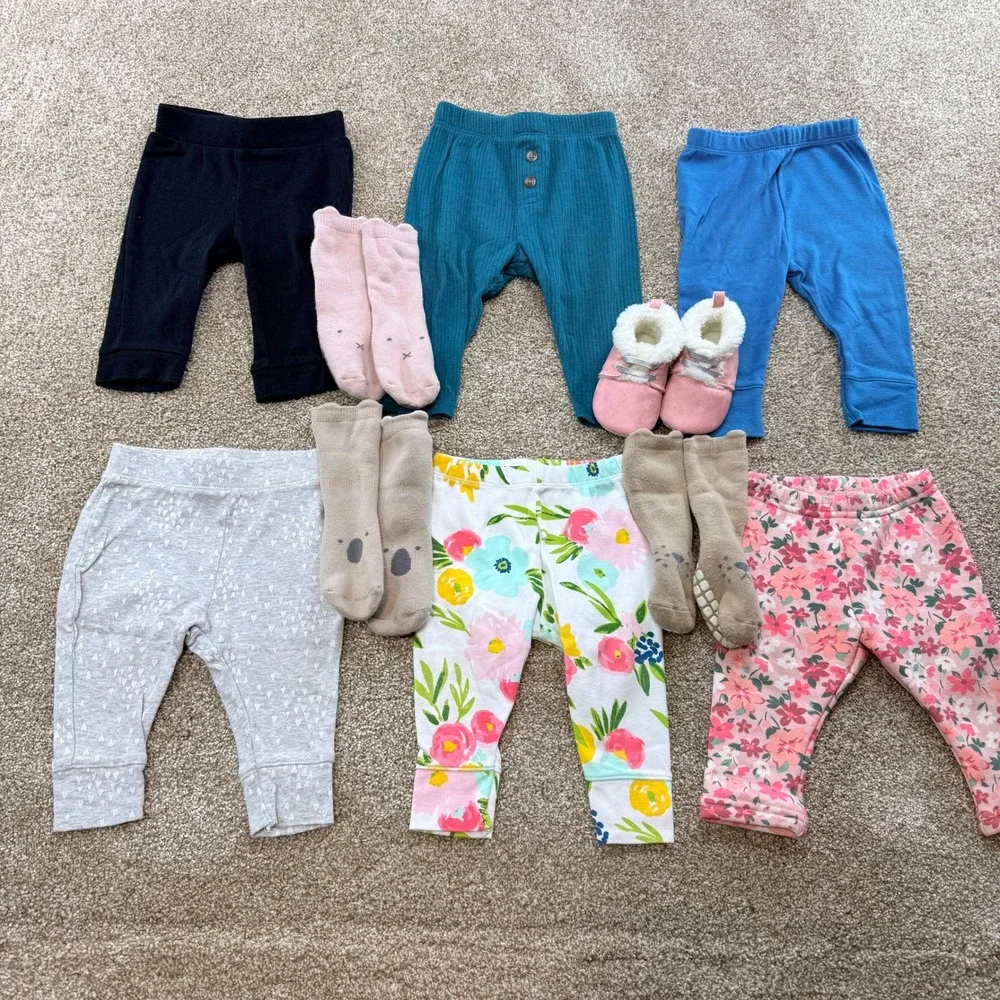 Baby Girl Clothes Bundle 3-6M Old Navy Carters Cat & Jack Leggings Socks Booties